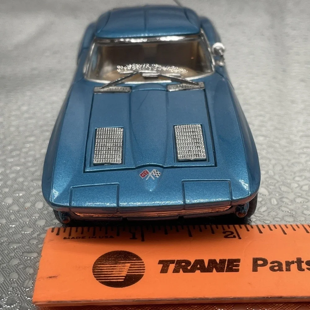 1963 Chevy Corvette Stingray - Blue- 1:32 - SS 5735- Diecast‎ Model